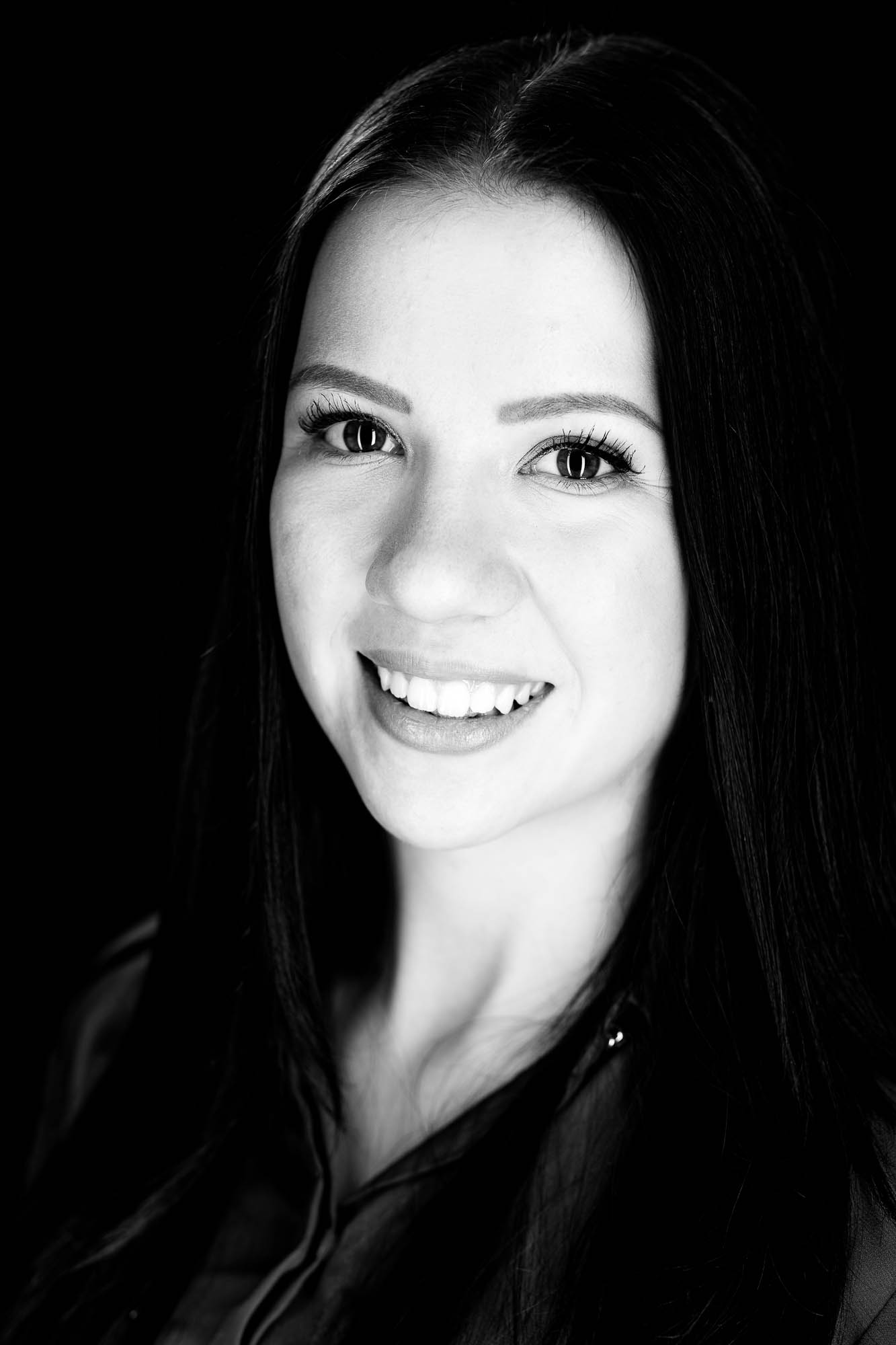 Export x3 Headshot  06616 Dez 01 2019 Bearbeitet Headshots 2019  Miro Nicole Nadine